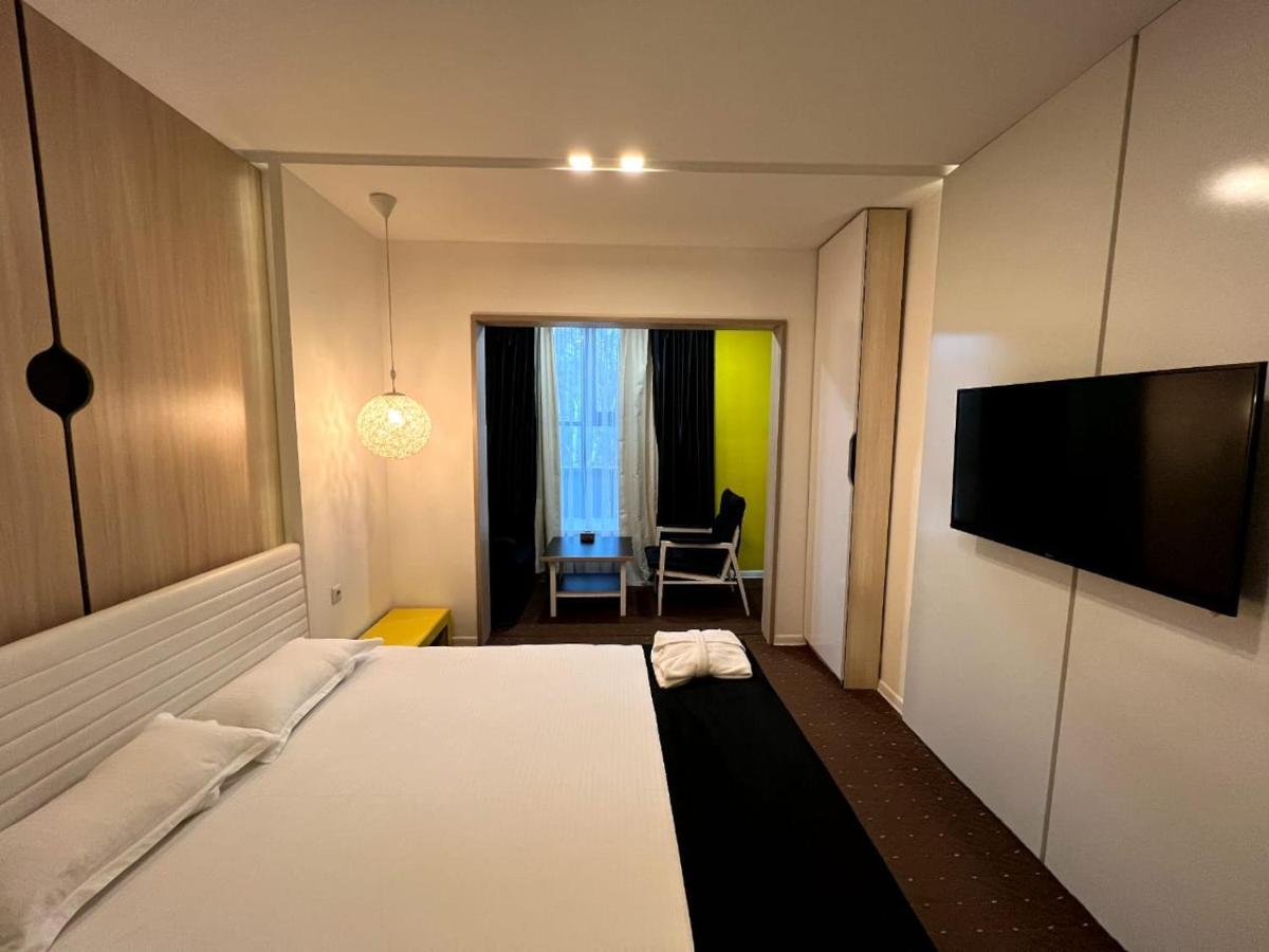 Io Boutique Hotel Bishkek Бишкек Экстерьер фото